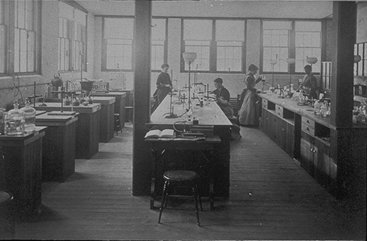 MIT Women's lab circa 1878 (MIT Museum)
